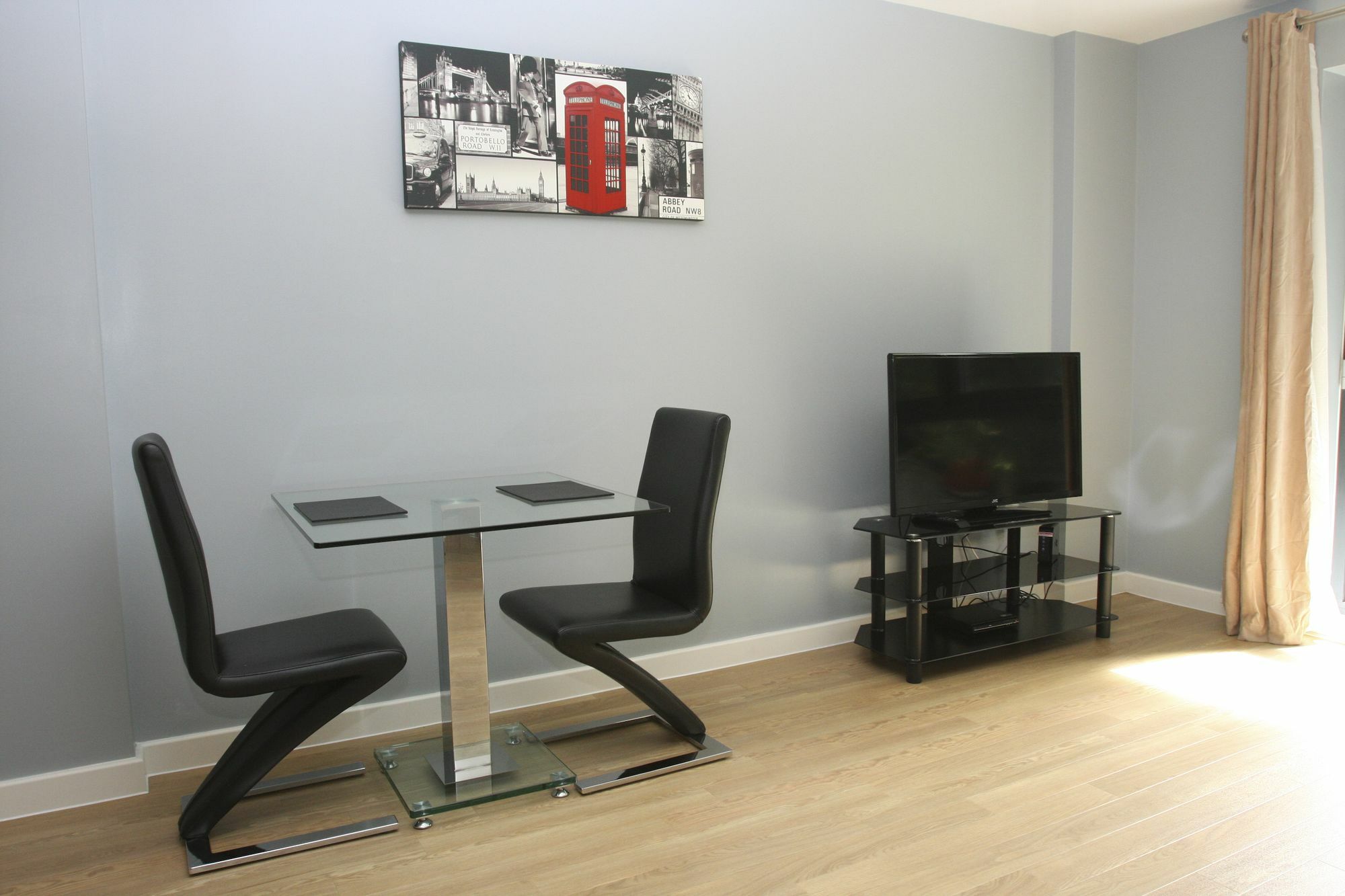 Letting Serviced Apartments - Flanders Court, Watford Town Centre Eksteriør billede